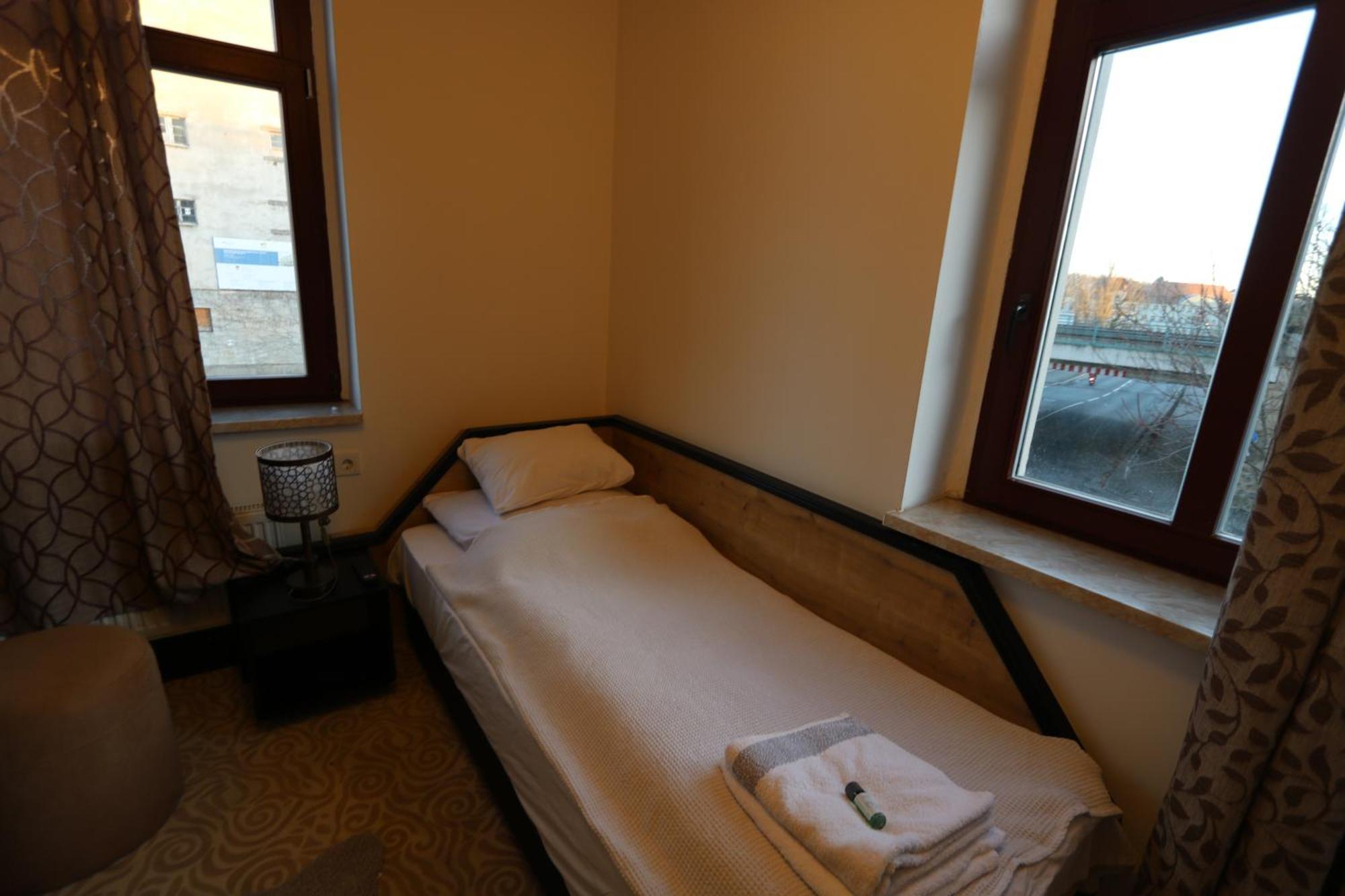 Am Fluss Saale Otel Weißenfels Dış mekan fotoğraf