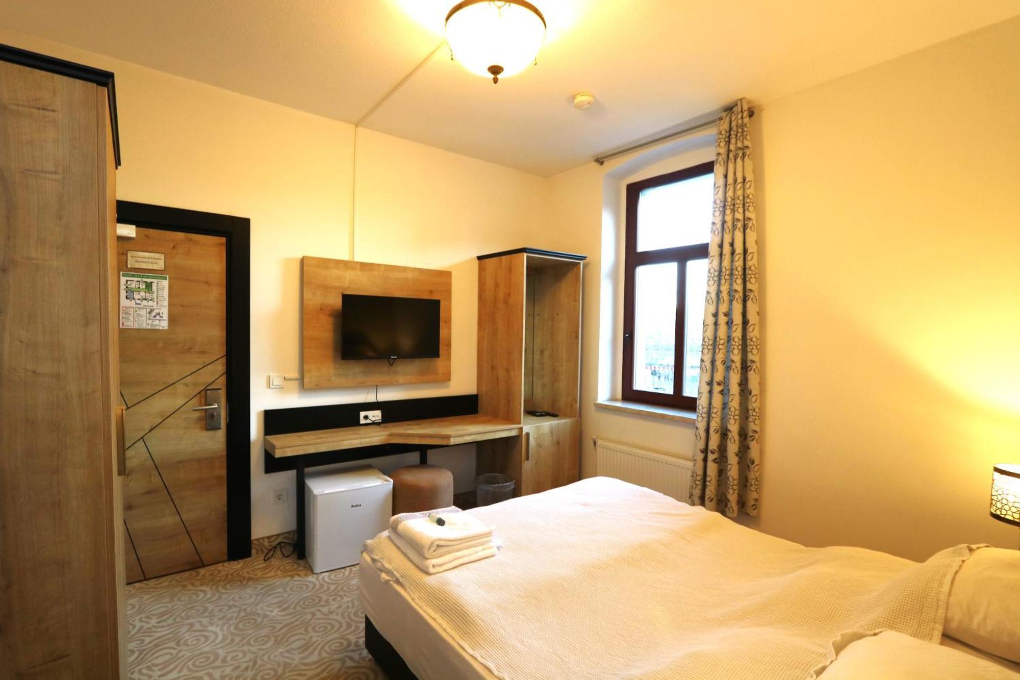 Am Fluss Saale Otel Weißenfels Dış mekan fotoğraf
