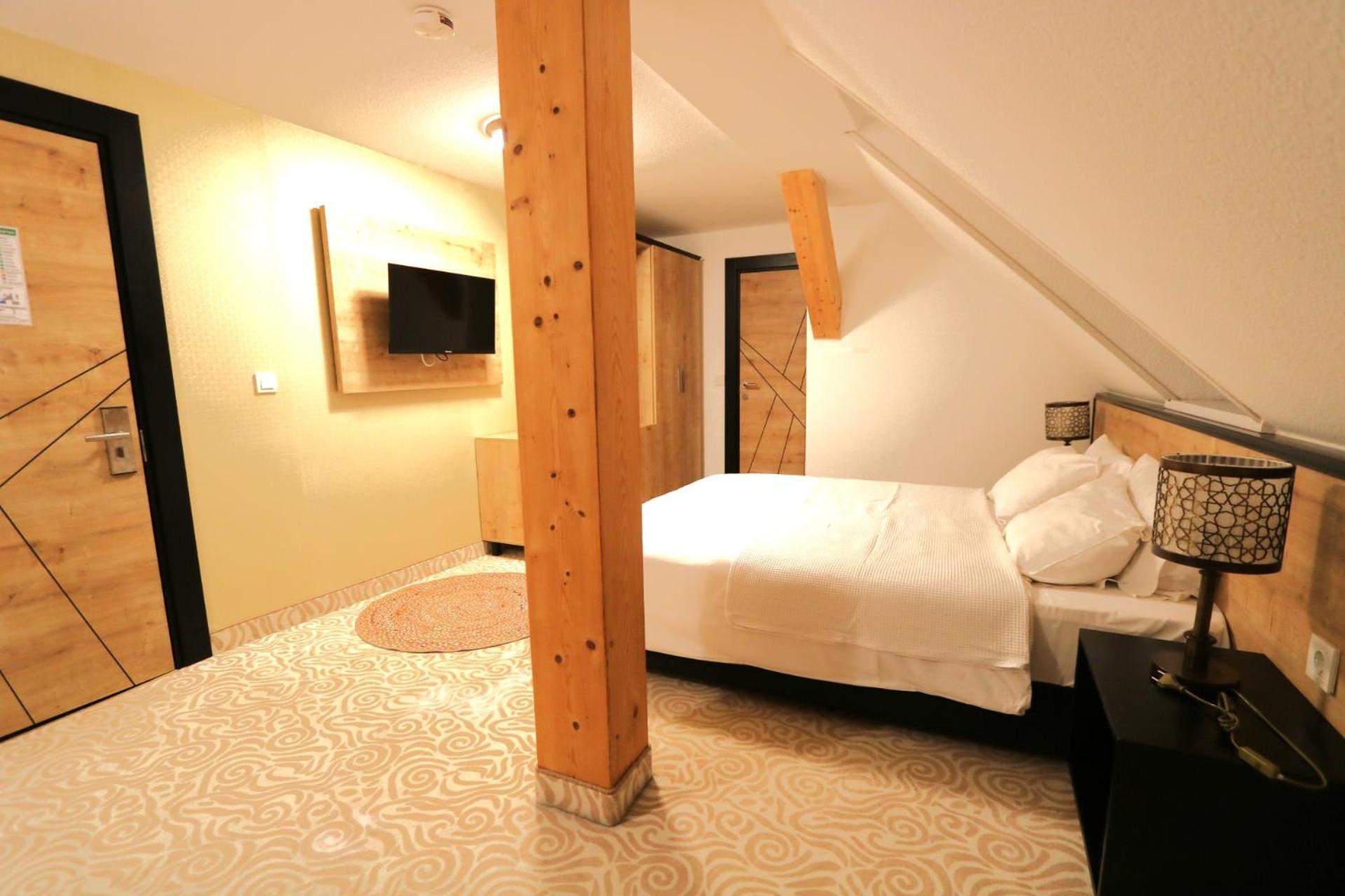 Am Fluss Saale Otel Weißenfels Dış mekan fotoğraf